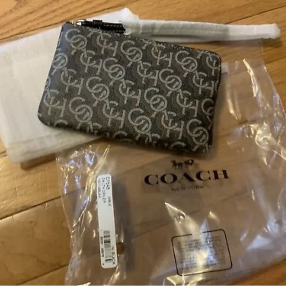Coach Leather Corner Zip Wristlet Monogram Print NWT!!*** Black